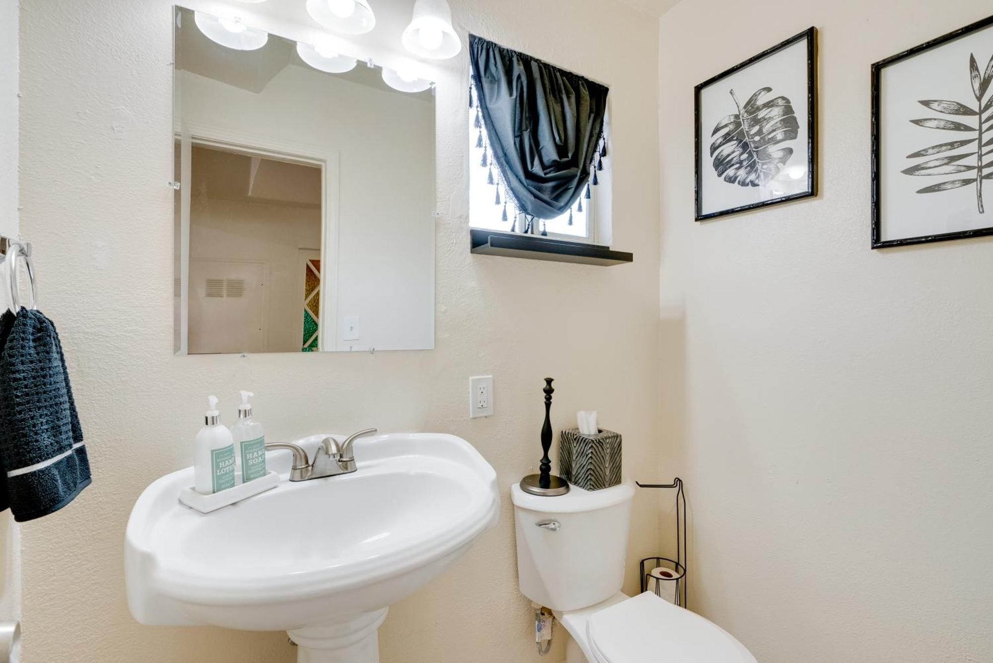 Breezy Fresno Home - Near Airport And Downtown 외부 사진
